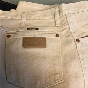 Wrangler Cowboy Cut
